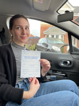 Holli David passed on 14/11/22 with Peter Cartwright! Well done!